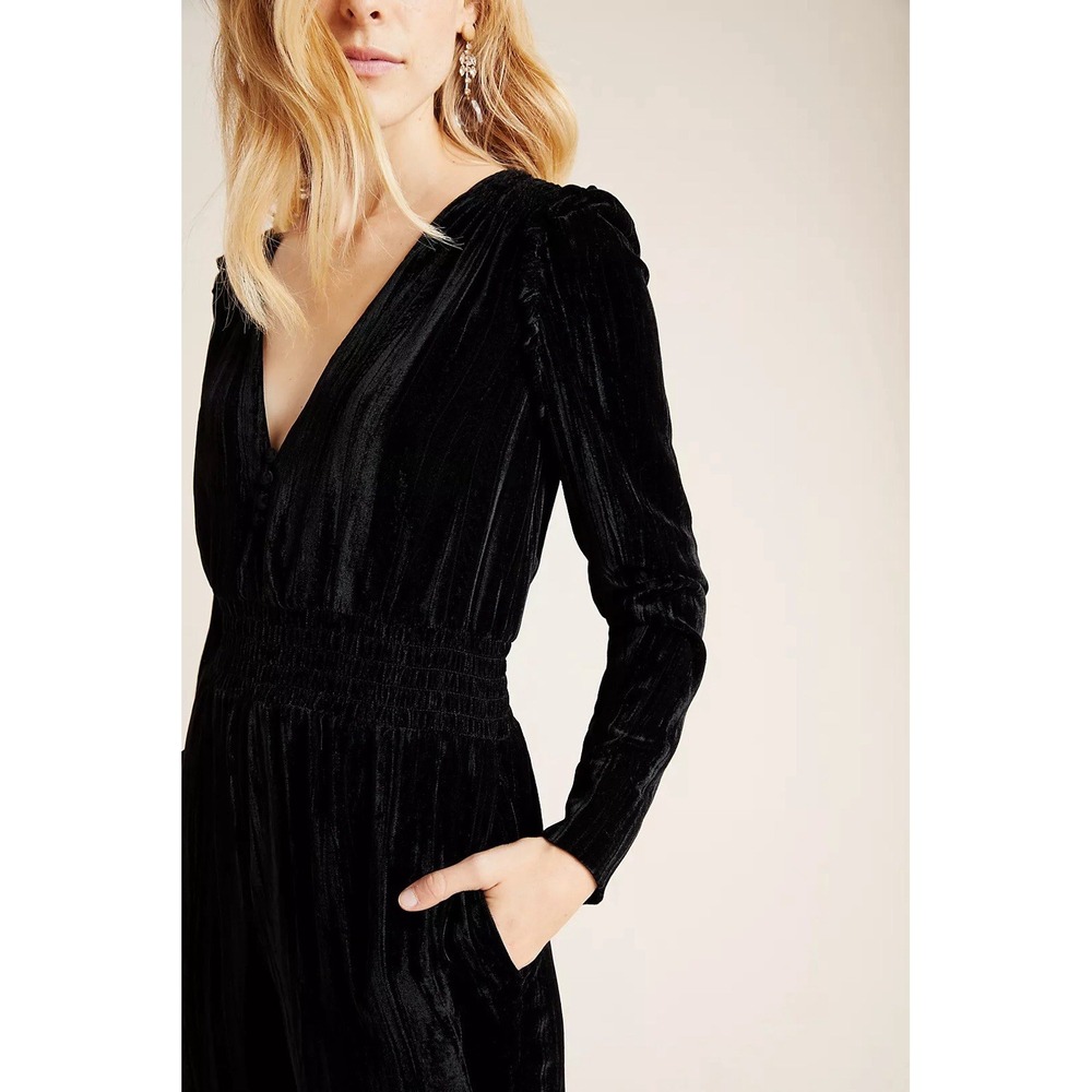 NWT Monique Lhuillier Jumpsuit Sz 6 Black Crushed Velvet Smocked Buttons V Neck